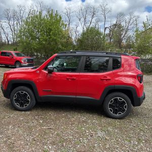 JEEP RENEGADE TRAILHAWK - 3