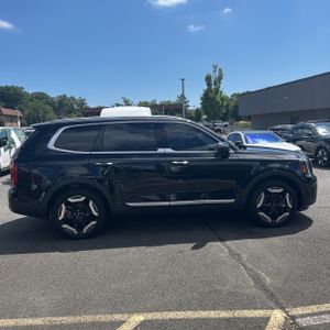 2024 KIA TELLURIDE S photo 10