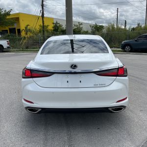 Lexus ES 350 Base - 7