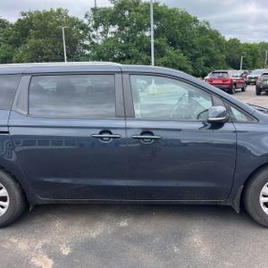 2015 KIA SEDONA LX thumbnail 11
