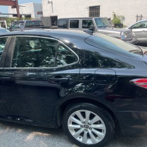 2020 Toyota CAMRY LE photo 6