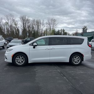 CHRYSLER PACIFICA TOURING L - 3