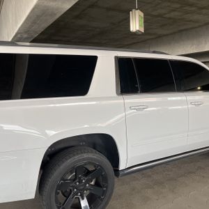 CHEVROLET SUBURBAN PREMIER - 9