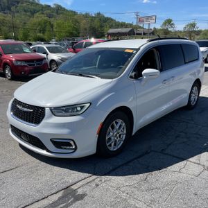 CHRYSLER PACIFICA TOURING L - 1