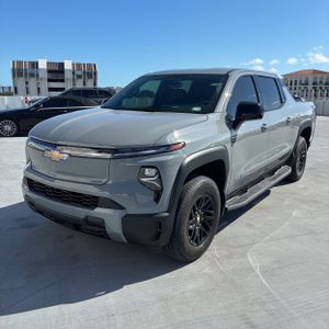 CHEVROLET SILVERADO EV LT - 1