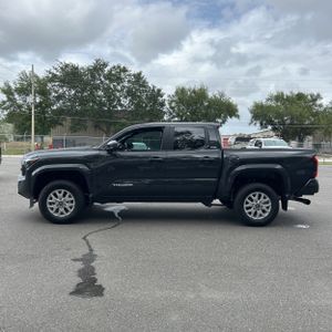 TOYOTA TACOMA SR5 - 3