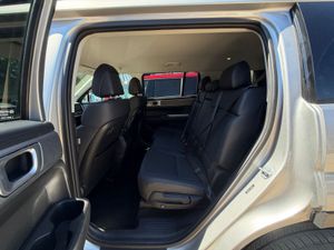 2025 Hyundai SANTA FE SEL 照片 21