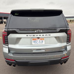 CHEVROLET SUBURBAN - 7