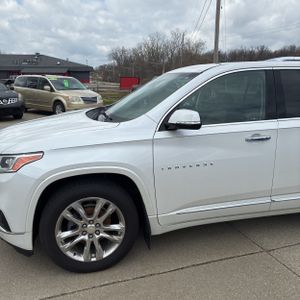 CHEVROLET TRAVERSE HIGH COUNTRY - 2