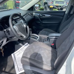 2016 Nissan ROGUE SV — миниатюра 32