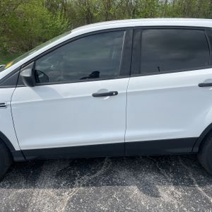 FORD ESCAPE S - 3