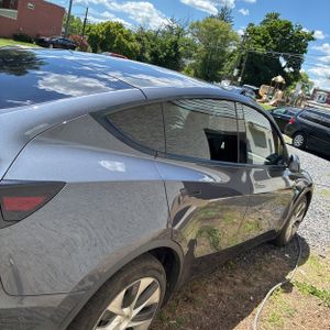 TESLA MODEL Y LONG RANGE - 9