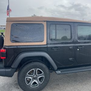 JEEP WRANGLER UNLIMITED BLACK AND TAN - 9