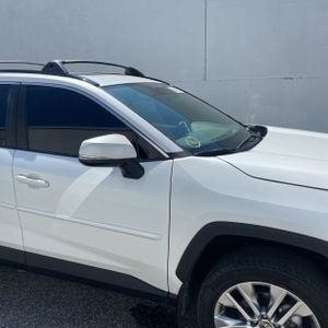 صورة 13 لـ 2024 Toyota RAV4 XLE PREMIUM