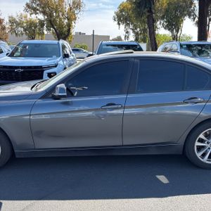 BMW 3 SERIES 320I - 3
