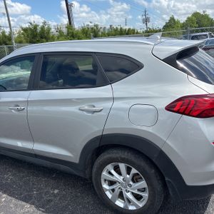 HYUNDAI TUCSON VALUE - 6