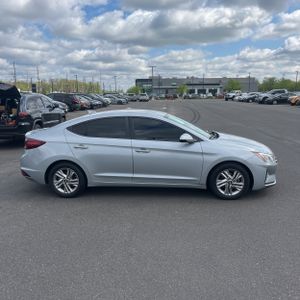 HYUNDAI ELANTRA SEL - 10