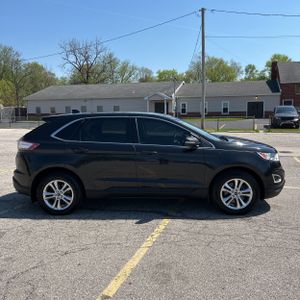 FORD EDGE SEL - 10
