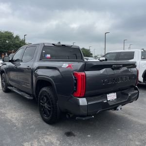 TOYOTA TUNDRA - 3