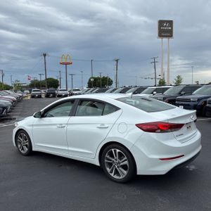 HYUNDAI ELANTRA LIMITED - 5