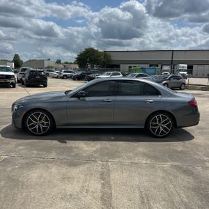 MERCEDES-BENZ E-CLASS - 3