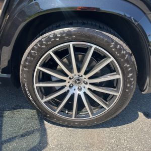 2025 Mercedes-BENZ GLS 缩略图 18