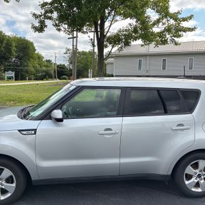 صورة 4 لـ 2017 KIA SOUL BASE