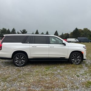 صورة 10 لـ 2022 Cadillac ESCALADE ESV SPORT