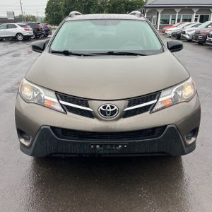 2015 Toyota RAV4 LE — миниатюра 14