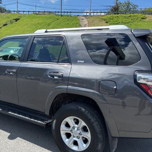 2018 Toyota 4RUNNER SR5 PREMIUM — фото 6