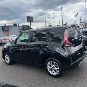 صورة 3 لـ 2023 KIA SOUL LX