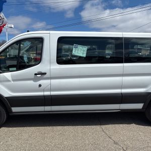 FORD TRANSIT-350 PASSENGER V. XLT - 4