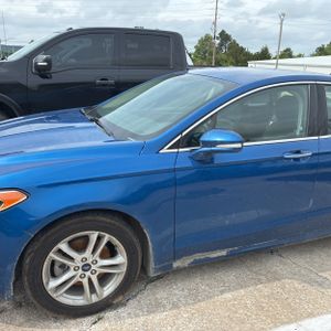 FORD FUSION SE - 2