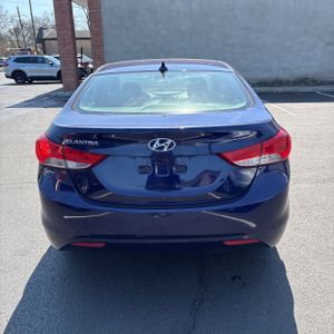 HYUNDAI ELANTRA GLS - 7