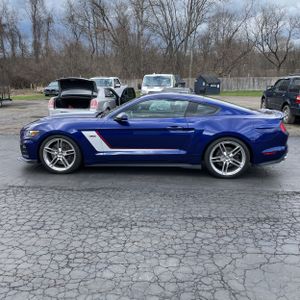 FORD MUSTANG GT PREMIUM - 3