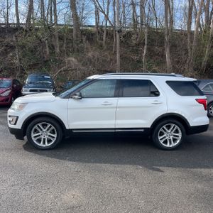FORD EXPLORER XLT - 3