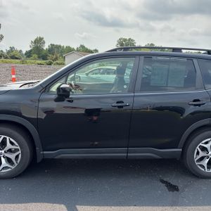 صورة 4 لـ 2023 Subaru FORESTER PREMIUM