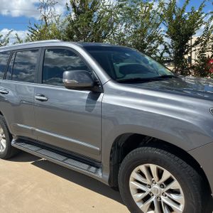 صورة 12 لـ 2016 Lexus GX 460 BASE