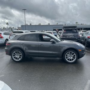 PORSCHE MACAN S - 10