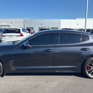 KIA STINGER GT1 - 4