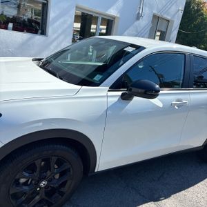 2024 Honda HR-V SPORT photo 2