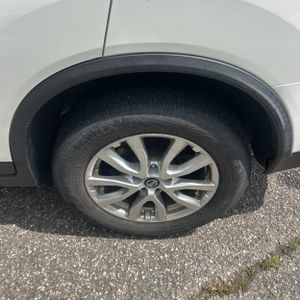 2017 Nissan ROGUE SV — миниатюра 18