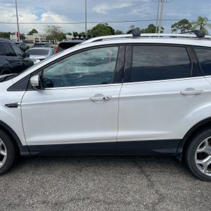 FORD ESCAPE TITANIUM - 4