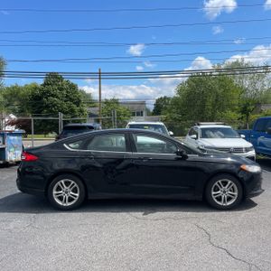 FORD FUSION SE - 10
