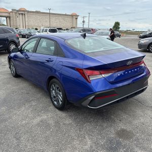 HYUNDAI ELANTRA SEL - 5