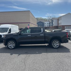 CHEVROLET SILVERADO 1500 HIGH COUNTRY - 3