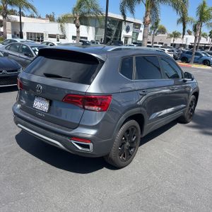 VOLKSWAGEN TAOS SE - 8