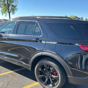 FORD EXPLORER ST - 6