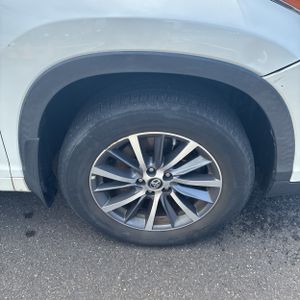 2017 Toyota HIGHLANDER XLE 照片 20
