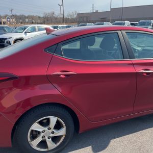 HYUNDAI ELANTRA SE - 9